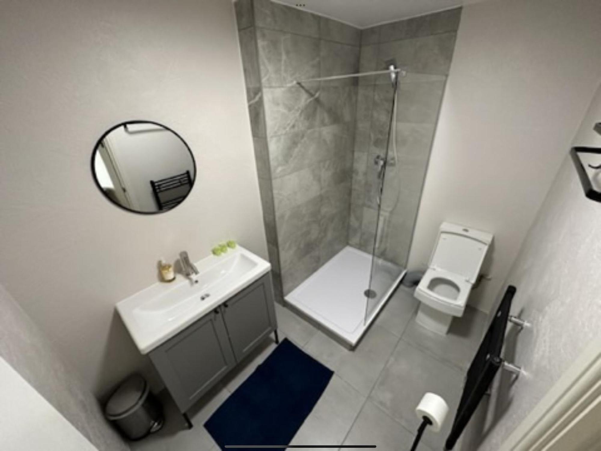 Double Bedroom With Private En-Suite London Exterior photo
